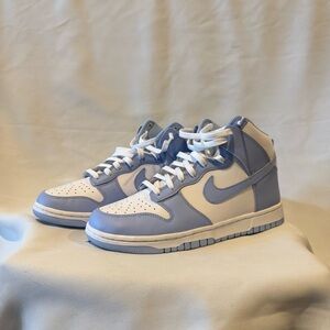 Nike Women's Blue and White High-Top DD1869-107 NEW